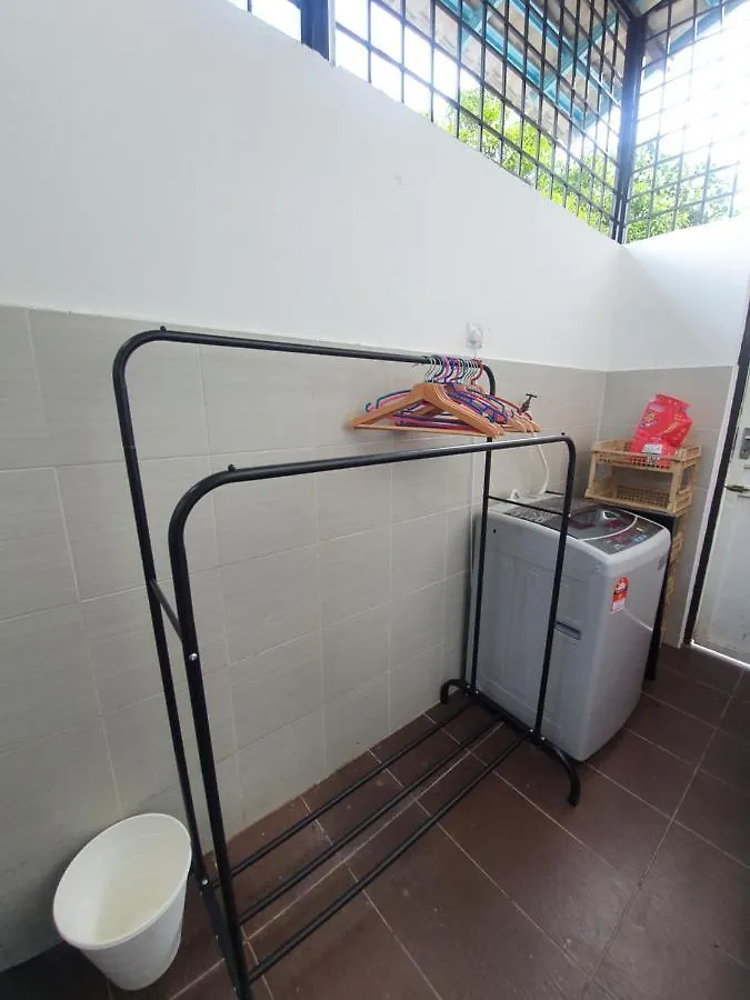 Holiday home Mak Inn Village- Private Pool, Bbq Set, Melayu Sahaja Malacca